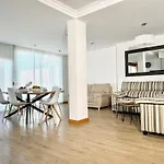 Vila Con Vista Al Mar Y Piscina Privada