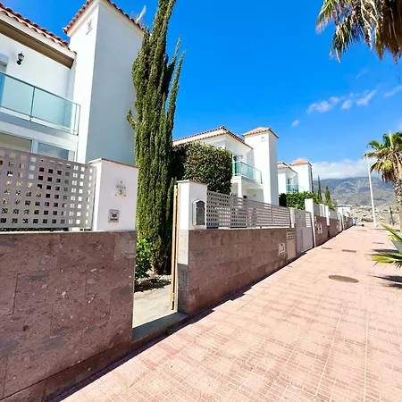 Con Vista Al Mar Y Piscina Privada * Адехе