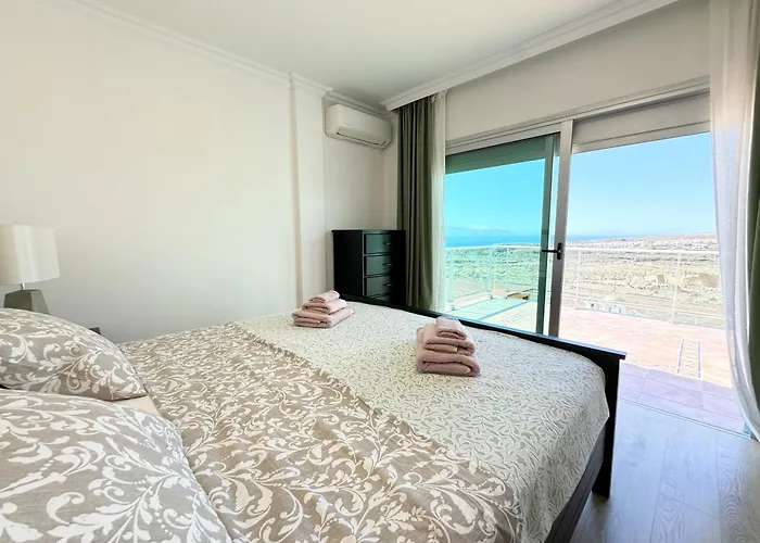 Villa Con Vista Al Mar Y Piscina Privada *