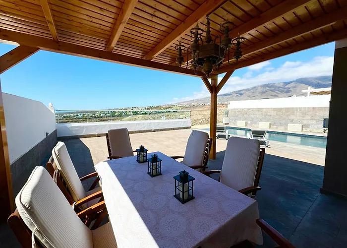 Villa Con Vista Al Mar Y Piscina Privada