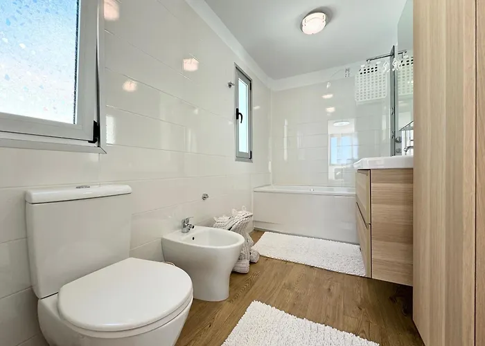 Con Vista Al Mar Y Piscina Privada Villa Costa Adeje (Tenerife)