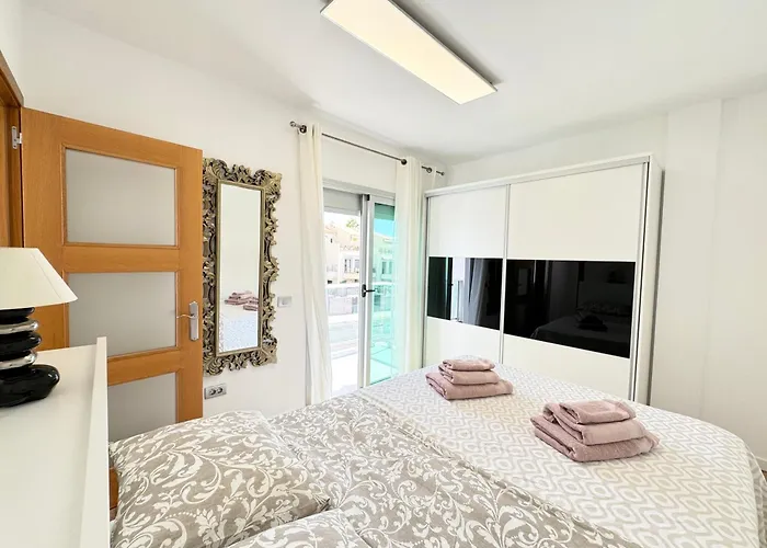 Con Vista Al Mar Y Piscina Privada Villa