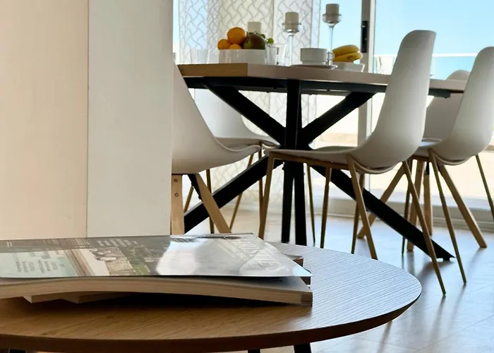 Con Vista Al Mar Y Piscina Privada